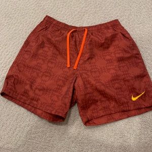 Nike Air shorts size medium, barely worn.